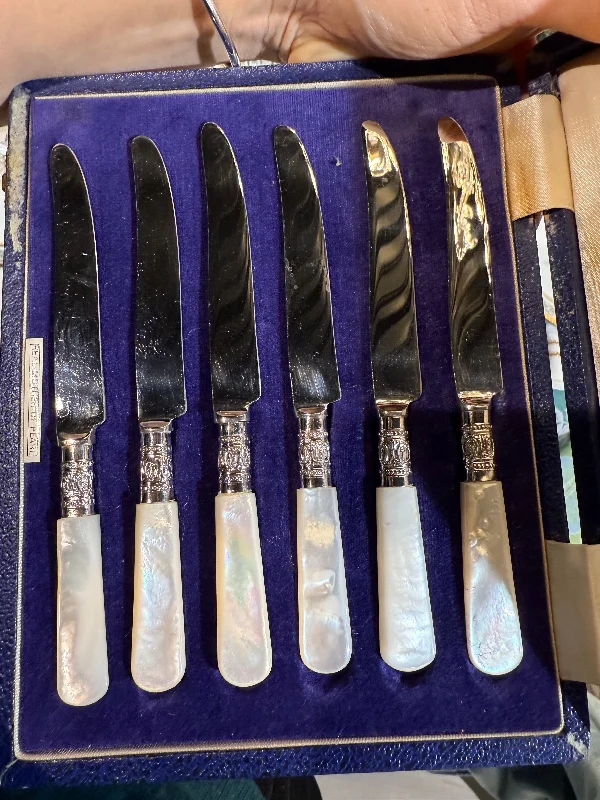 set of butter knives