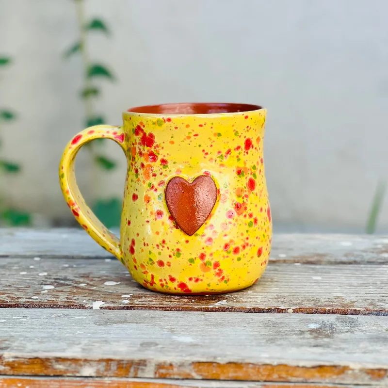 Grande Calliope Mug- Yellow Surprise